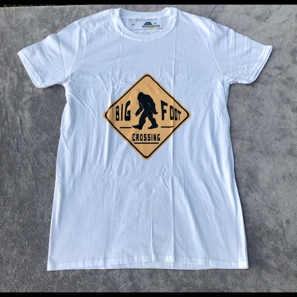 NWT Men’s FUN White T-shirt size small